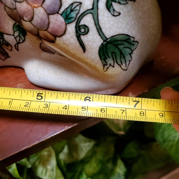 Vintage Chinoiserie Macau Cat Porcelain Figurine Hand Painted Floral Cottagecore - Picture 4 of 7